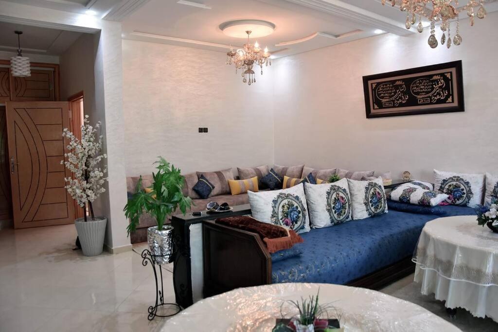 Appartement Azurite - Traditionnel & Spacieux Fez Bagian luar foto