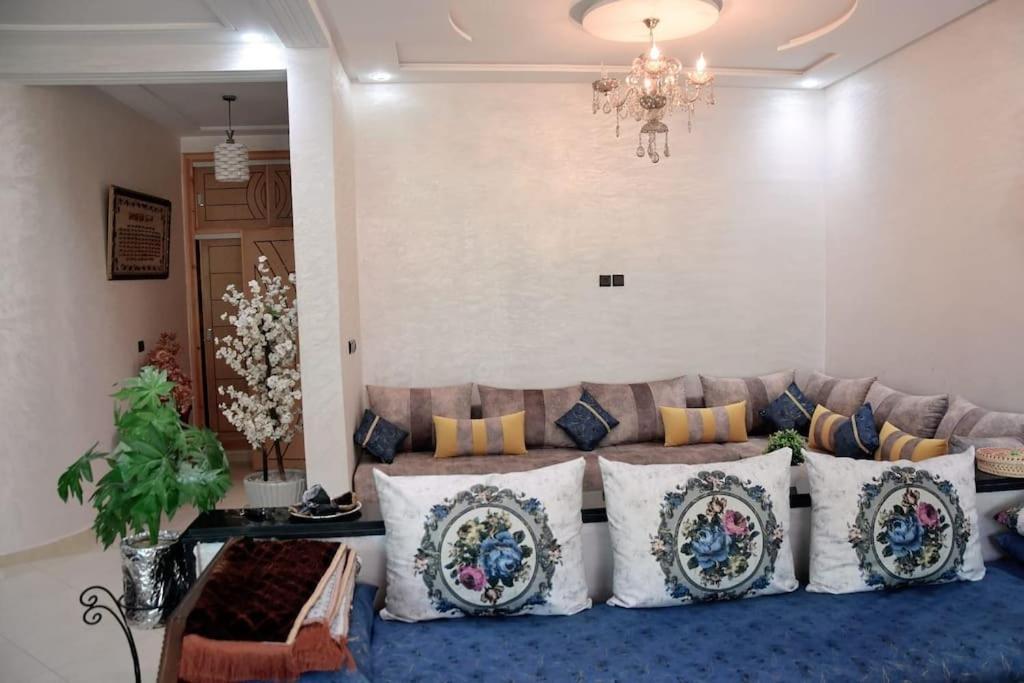 Appartement Azurite - Traditionnel & Spacieux Fez Bagian luar foto